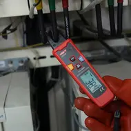 ​UNI-T UT256 60A AC/DC Fork Meter/True RMS Auto-Range Digital Clamp Ammeter/Electrical Universal Meter 805