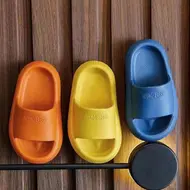 Children Bathroom Slippers Summer Solid Color Anti Slip Soft Sole Kid Slippers 2-8 Years Old Boys and Girls Cute Home Slippers 933