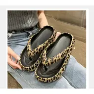 2025 Women Plaid Thong Flip Flops Summer Thick Platform Slides Ladies Non Slip Clip Toe Slippers Soft Casual Outdoor Beach Shoes 929