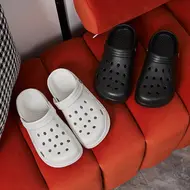 Summer Comfortable Clogs Slippers for Women Lightweight Anti Slip Beach Sandals Woman Fashion White EVA Waterproof Garden Shoes 961