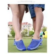 Comfortable Men Pool Sandals Summer Outdoor Beach Shoes Men Slip on Garden Clogs Casual Water Shower Slippers Unisex 988