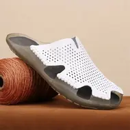 ​New Casual Leather Men Sandals Light Breathable Flats Hollow Out Male Shoes Summer Outdoor Daily Men Slippers Hot Sale Half Drag 1017