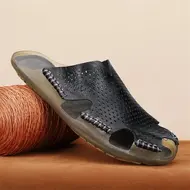 ​New Casual Leather Men Sandals Light Breathable Flats Hollow Out Male Shoes Summer Outdoor Daily Men Slippers Hot Sale Half Drag 1017