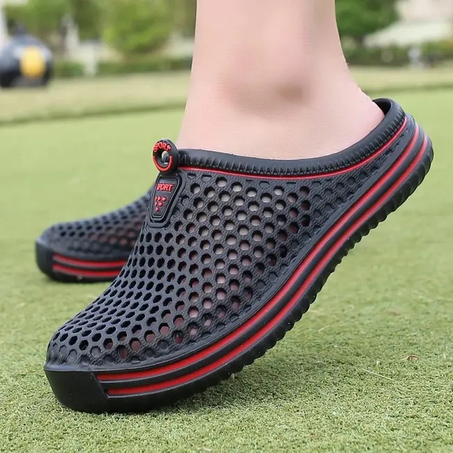 Comfortable Men Pool Sandals Summer Outdoor Beach Shoes Men Slip on Garden Clogs Casual Water Shower Slippers Unisex 988_18300