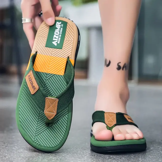 Men Mixed Colors Flip-flops Summer Comfortable Thick Sole Non-Slip Walking Shoes Round Head Lightweight Beach Slippers 1013_18785