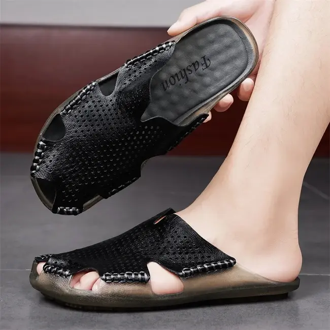 ​New Casual Leather Men Sandals Light Breathable Flats Hollow Out Male Shoes Summer Outdoor Daily Men Slippers Hot Sale Half Drag 1017_18870