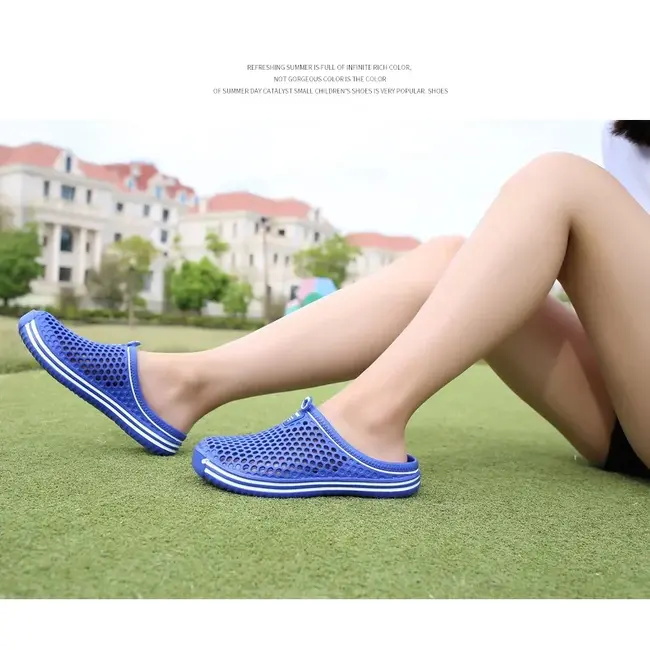 Comfortable Men Pool Sandals Summer Outdoor Beach Shoes Men Slip on Garden Clogs Casual Water Shower Slippers Unisex 988_18319