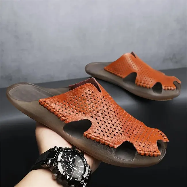 ​New Casual Leather Men Sandals Light Breathable Flats Hollow Out Male Shoes Summer Outdoor Daily Men Slippers Hot Sale Half Drag 1017_18882