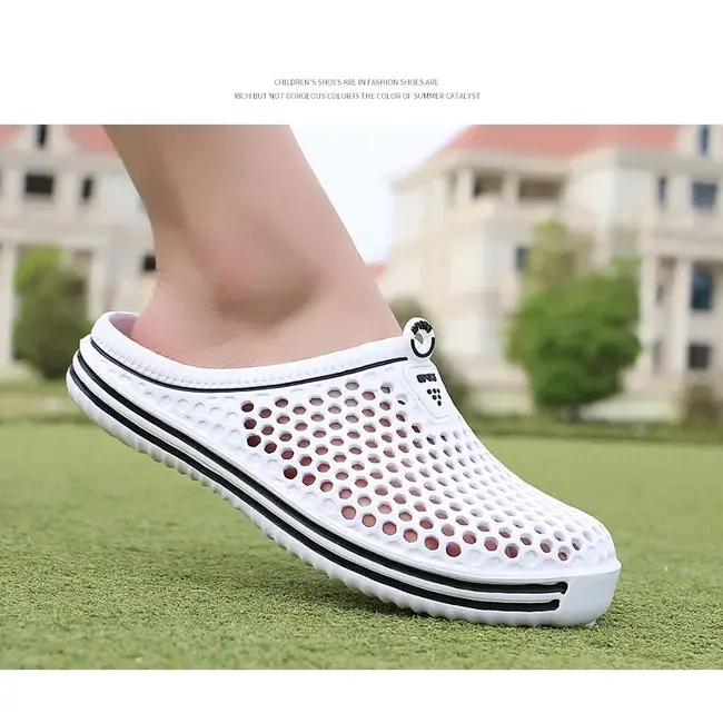 Comfortable Men Pool Sandals Summer Outdoor Beach Shoes Men Slip on Garden Clogs Casual Water Shower Slippers Unisex 988_18313