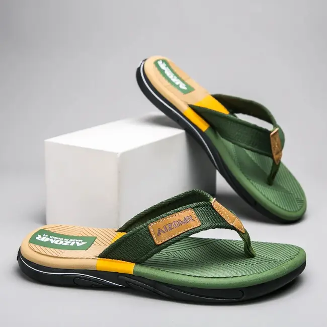 Men Mixed Colors Flip-flops Summer Comfortable Thick Sole Non-Slip Walking Shoes Round Head Lightweight Beach Slippers 1013_18790