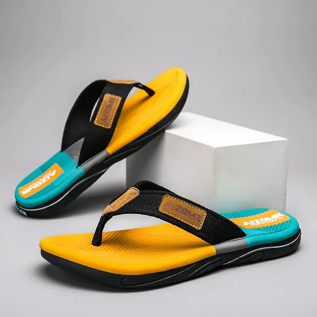 Men Mixed Colors Flip-flops Summer Comfortable Thick Sole Non-Slip Walking Shoes Round Head Lightweight Beach Slippers 1013_18798
