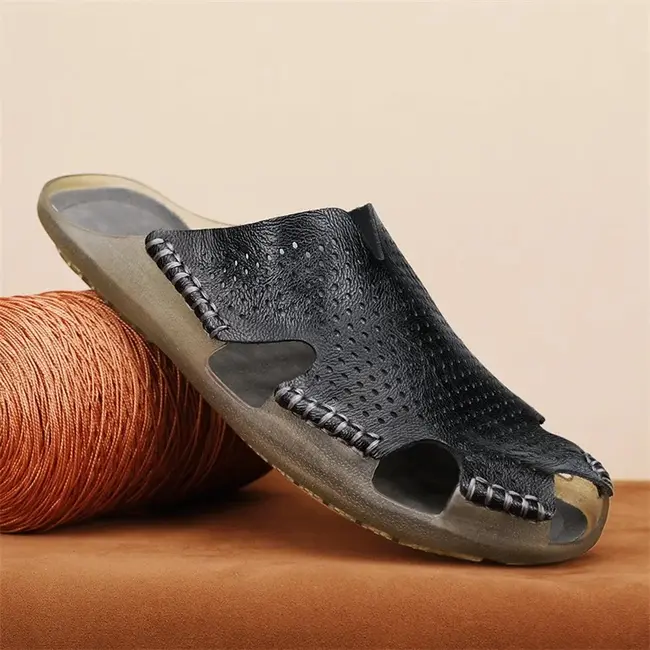 ​New Casual Leather Men Sandals Light Breathable Flats Hollow Out Male Shoes Summer Outdoor Daily Men Slippers Hot Sale Half Drag 1017_18893